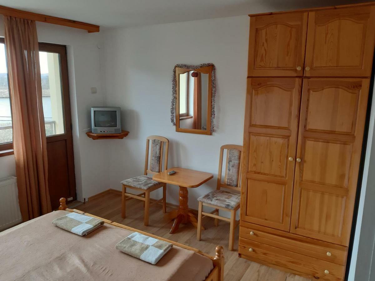 Къща Поколения Tryavna Ngoại thất bức ảnh