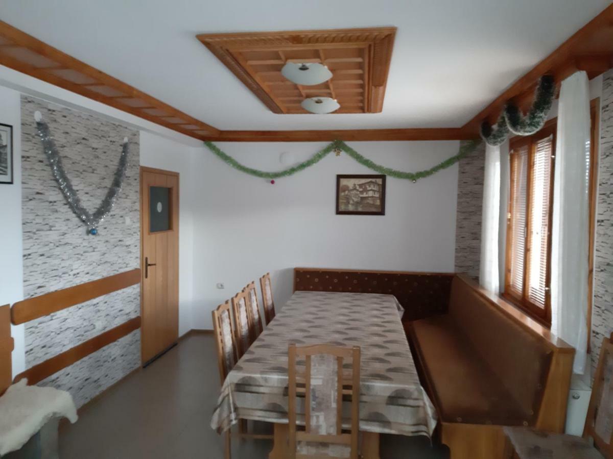 Къща Поколения Tryavna Ngoại thất bức ảnh