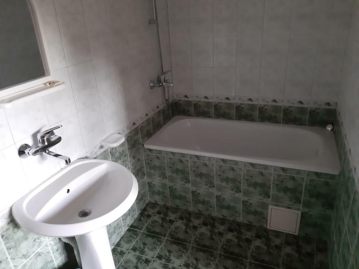 Къща Поколения Tryavna Ngoại thất bức ảnh