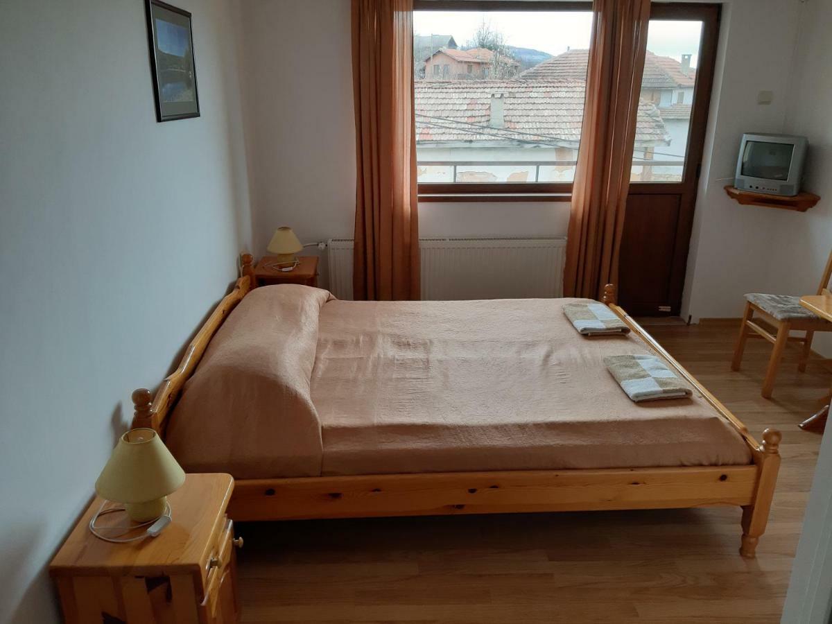 Къща Поколения Tryavna Ngoại thất bức ảnh